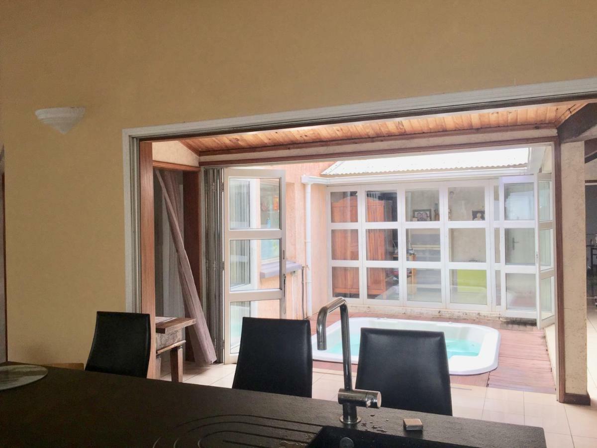 Sun Villa Chambre Chez L Habitant Saint-Denis Exteriér fotografie