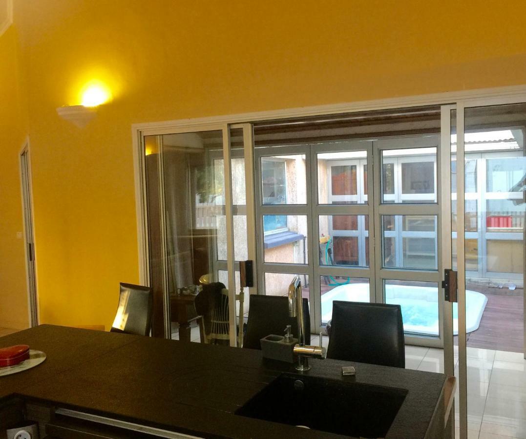 Sun Villa Chambre Chez L Habitant Saint-Denis Exteriér fotografie